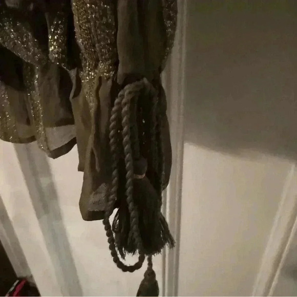 MISA Los Angeles green w metallic stripe short sleeve ruffle blouse size XS - Picture 4 of 12